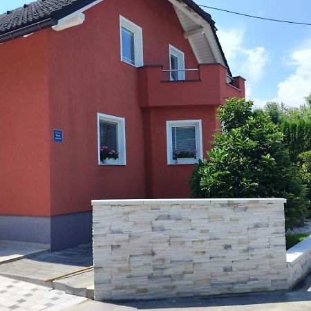 Apartment Igor - Holiday Home Ostarije Extérieur photo